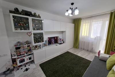 Apartament cu 2 camere decomandat, mobilat în Central
