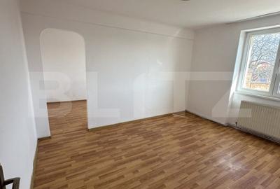 Apartament cu 2 camere semidecomandat în Semicentral