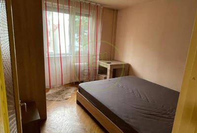Apart.3 camere,decomandat, zona ultracentrală, lângă Fac. de Drept, Magheru - 5