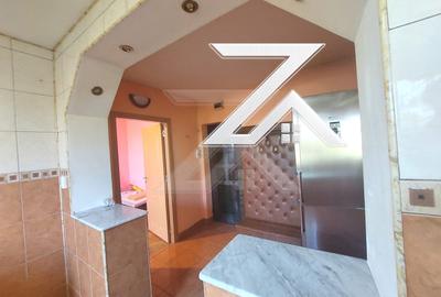 Apartament cu 3 camere semidecomandat în Calea Severinului