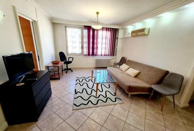 Apartament cu 2 camere semidecomandat în Calea Victoriei