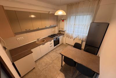 DE INCHIRIAT Apartament 2 camere, 52mp, parter - Complexul Studentesc - 4