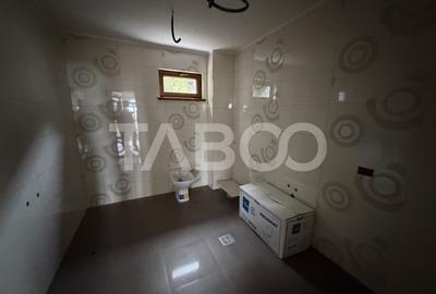 Casa cu potential de investitie 7 camere foisor 4 bazine de pesti - 6