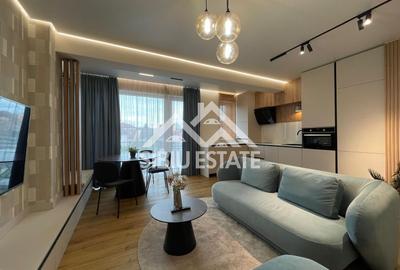 Apartament cu 2 camere semidecomandat, mobilat în Central