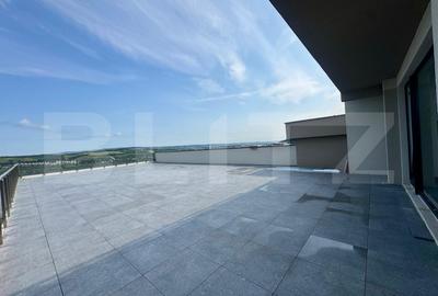Penthouse cu 3 camere decomandat în Florești