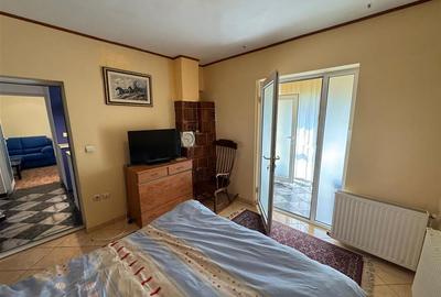 Apartament 2 camere, 54mp, etaj 4 cu acoperis - Central - - 7