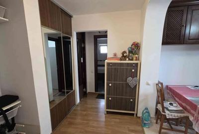 Apartament cu 2 camere decomandat, mobilat în Aviației