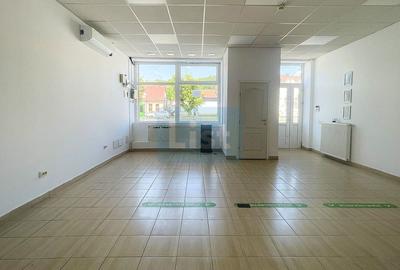 Spațiu comercial finisat si curat in Reșița cu posibilitate extindere. - 9