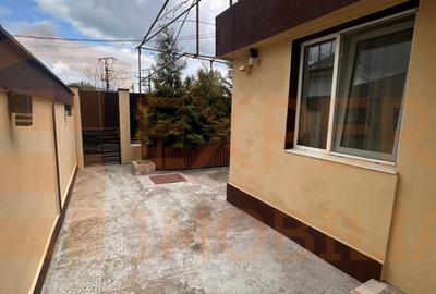 Casa de vanzare, 3 camere,  situata in zona CET - 16