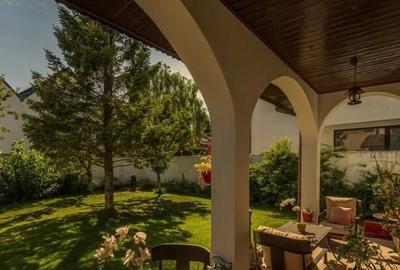 Casă cu 4 camere în Pipera