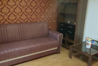 Apartament cu 2 camere decomandat în Parcul Carol