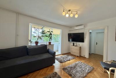 Apartament cu 3 camere semidecomandat, mobilat în Olimpia-Stadion