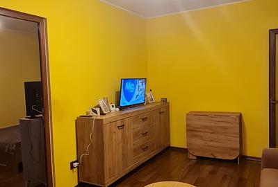 Apartament cu 2 camere semidecomandat în Casa de Cultură