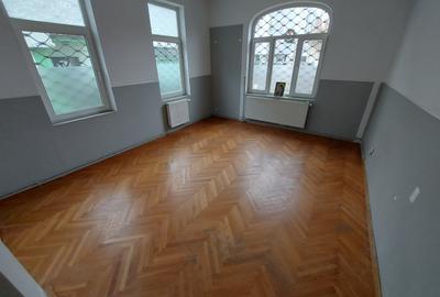 Vila ideala clinica/centru educational/birouri – Piata Muncii - 7