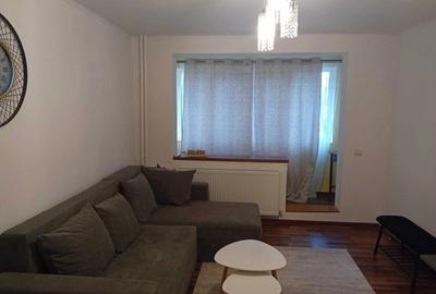 Apartament cu 2 camere decomandat în Păcii