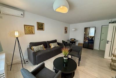 2 Camere | Calea Victoriei - Ateneu | Disponibil 1 August - 1