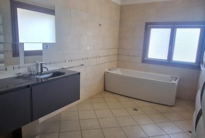 Vila de inchiriat 5 camere/ garaj/piscina  langa Padurea Baneasa- British School - 12