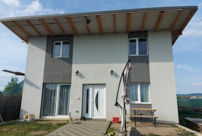 Casă individuală cu 4 camere în Bod