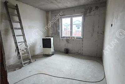 Casa individuala cu 4 camere si curte libera de 340 mp in Cisnadie - 7