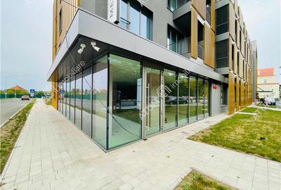 Spatiu comercial 82 mp deschidere stradala vitrina zona Blv Victoriei - 1