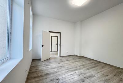 Spațiu renovat lângă Mitropolie | pretabil birouri | etaj 1 - 13