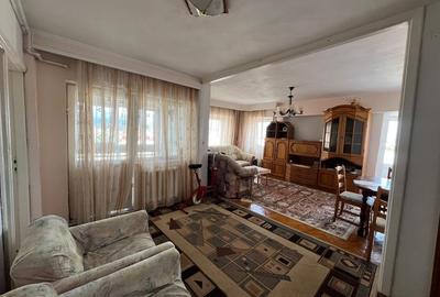 Apartament cu 3 camere în Central