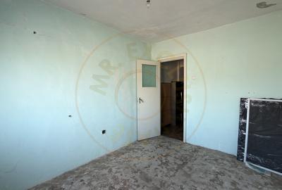 Apartament 4 camere Etaj IV, MV1, Zona Ludy - Str. Regele Ferdinand I - Carei - 17