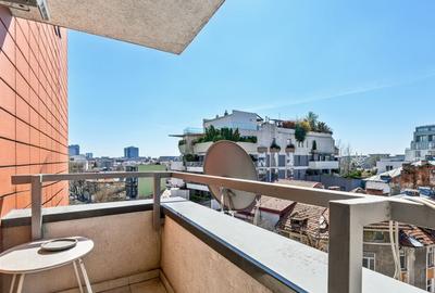 Apartament 3 camere imobil 2009, zona Victoriei, parcare subterana, metrou 500 m - 2