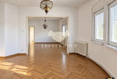 Apartament cu 5 camere semidecomandat în Matei Voievod