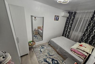 Apartament cu 3 camere decomandat în Mircea cel Bătrân