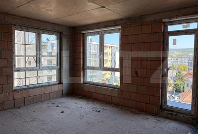 Apartament cu 3 camere decomandat în Iris