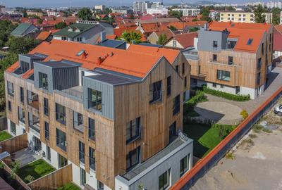 Apartament cu 3 camere semidecomandat în Brașovul Vechi