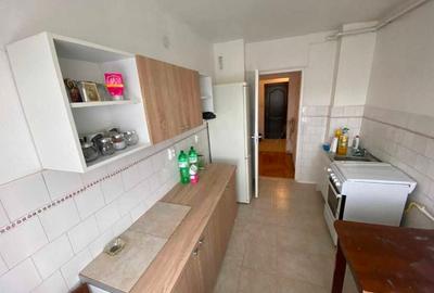 Vand apartament 2 camere decomandat zona Centrul Civic - 2