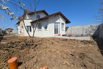 Casă individuală cu 5 camere în Berceni