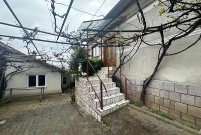 Casa Individuală 115 mp| 5 camere, teren 496 mp| zona Cugir - 1