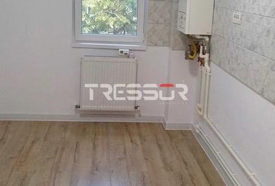 Apartament cu 2 camere decomandat în Trocadero