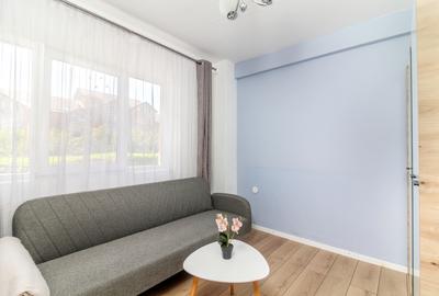 Vanzare apartament modern, baie cu geam, zona Petrom Calea Baciului, comision 0 - 3