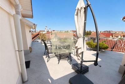 Penthouse 200mp 3 camere 2 bai dressing terasa Parcul Sub Arini - 1