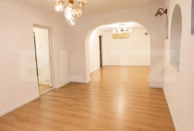 Apartament cu 3 camere decomandat, mobilat în Central