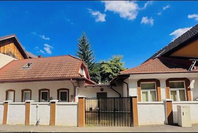 Casă individuală cu 4 camere în Schei