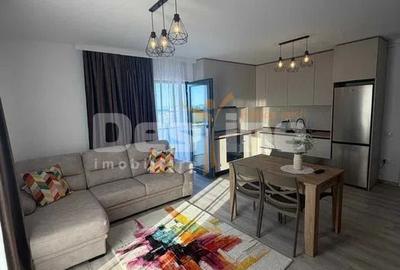 Apartament cu 2 camere semidecomandat în Cristian