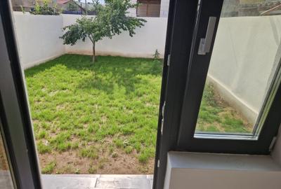 Direct proprietar vând vilă  P+1 în Lumina - 8