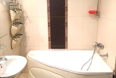 Apartament spatios 3 camere ~ Parter inalt  ~ Balcon 8 mp - 9
