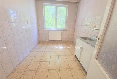 3 camere, etaj 2, aproape de centru – un apartament spatios si luminos, zona foa - 18