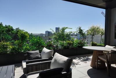 Apartament cu 4 camere decomandat în Herăstrău