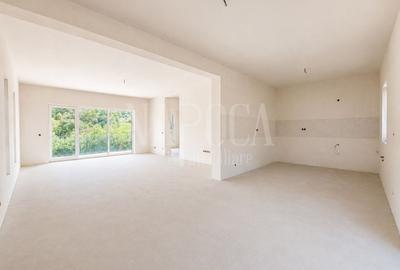 Duplex cu 4 camere în Tăuți