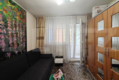 Apartament cu 3 camere decomandat, mobilat în Dacia