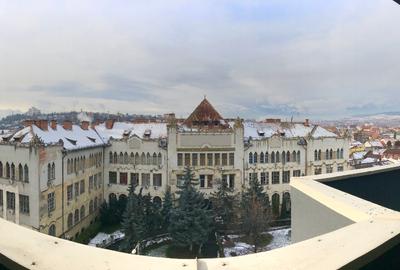 Apartament cu 2 camere semidecomandat, mobilat în Central