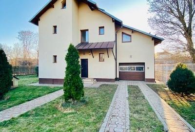 Vanzare Vila sau Casa de vacanta 7 camere Teren 1320mp Breaza - 1