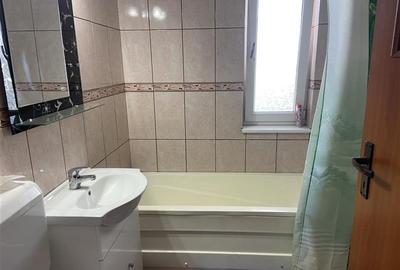 Garsoniera de vanzare , zona Liceul Economic Gara - strada Longinescu , 37 mp , - 8